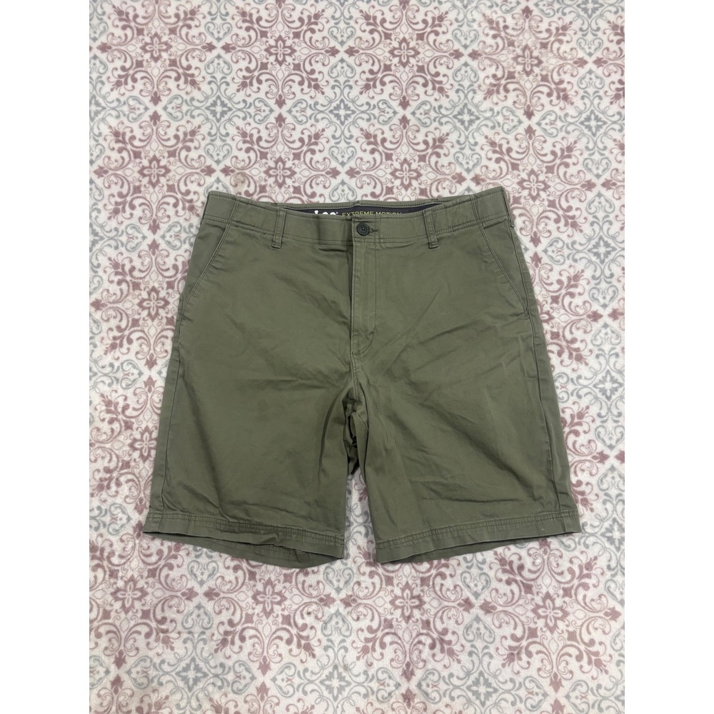 Lee Extreme Motion Mens 38 Olive Green Flat Front Chino Shorts Cotton Blend